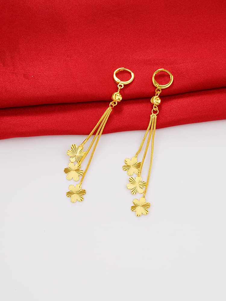 ゴールドアクセサリー レディース 花びらモチーフ タッセルピアス