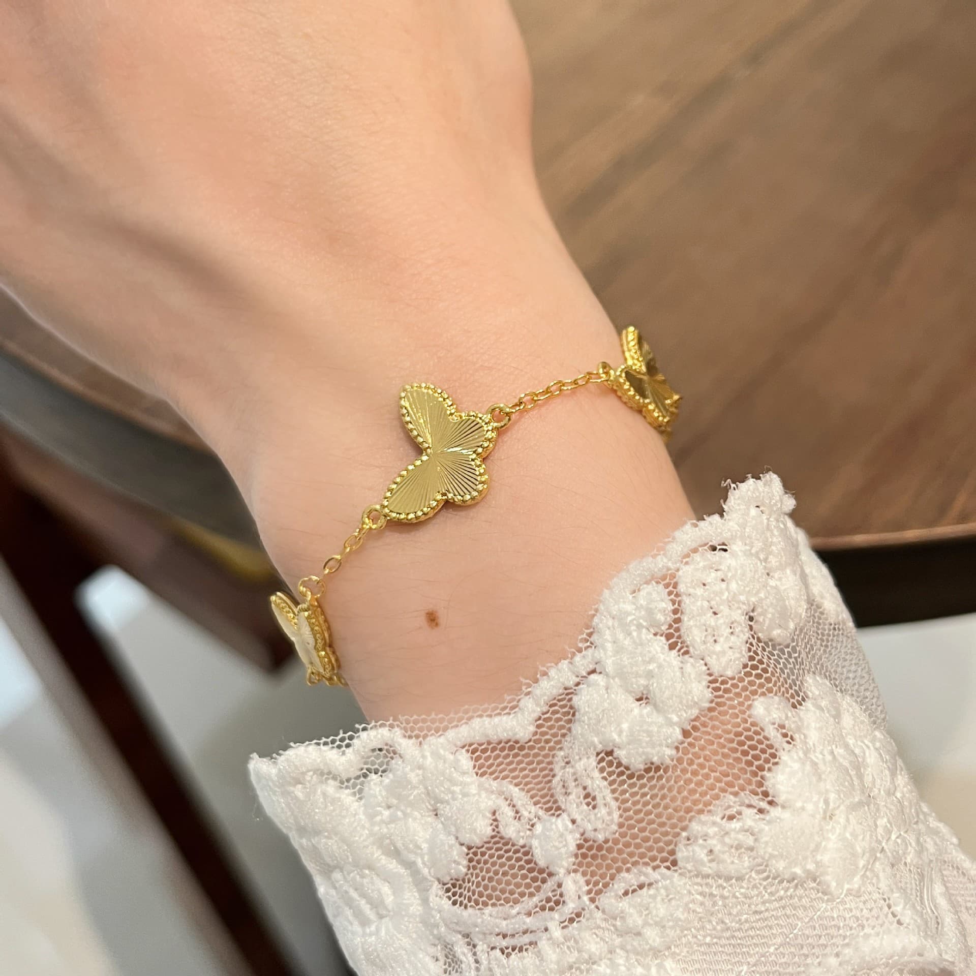 ゴールドアクセサリー レディース 蝶々モチーフ ブレスレット