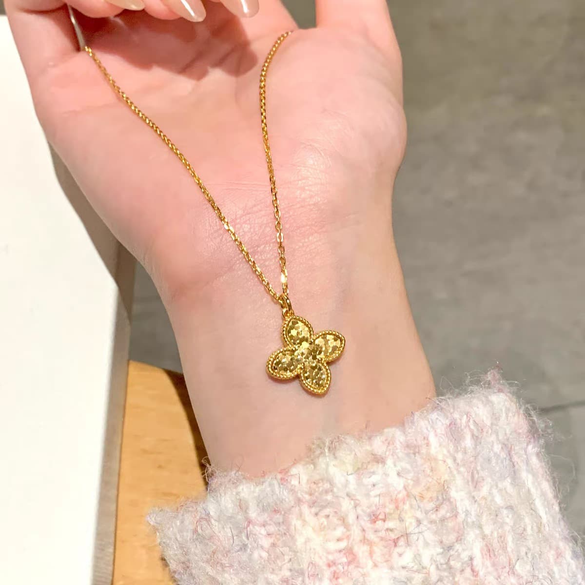 ゴールドアクセサリー レディース 四つ葉 クローバー ネックレス