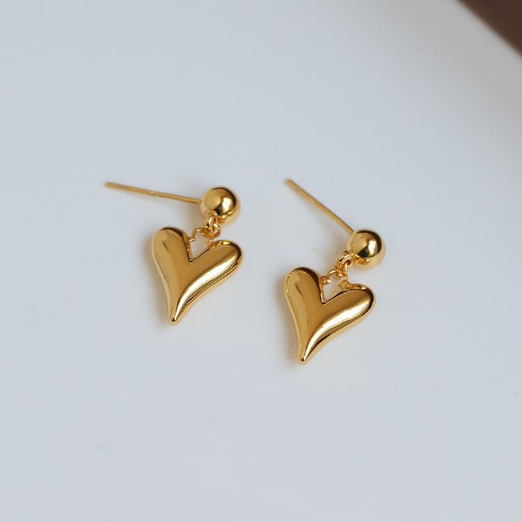 ゴールドアクセサリー レディース 優美なハート揺れるピアス
