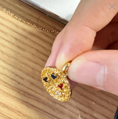ゴールドアクセサリー メンズ 宝石飾り付き両面メダリオンネックレス