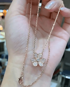 ゴールドアクセサリー レディース 花びら ダイヤモンド ネックレス クローバー