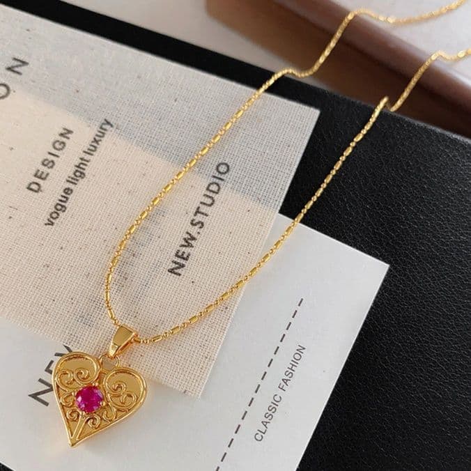 ゴールドアクセサリー ネックレス 華麗なハートの宝石ネックレス