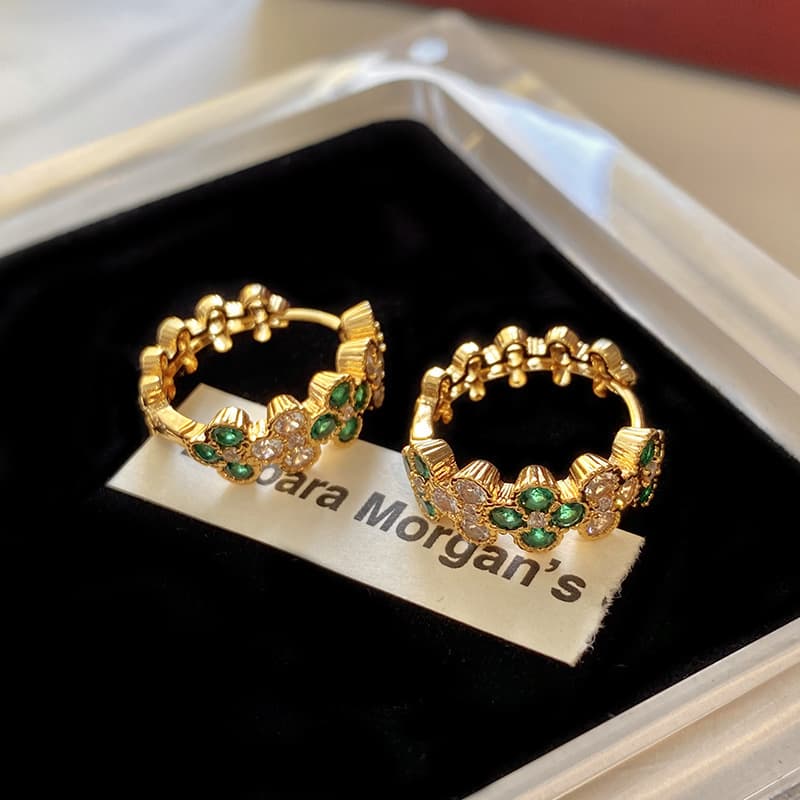 ゴールドアクセサリー レディース 華やか花模様 宝石ピアス