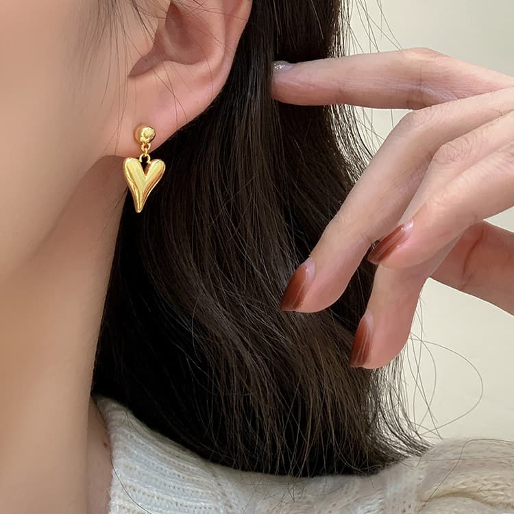 ゴールドアクセサリー レディース 優美なハート揺れるピアス