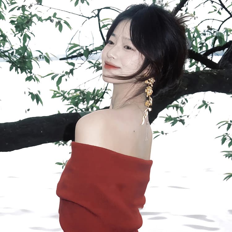 ゴールドアクセサリー イヤリング 花柄 大ぶり ロングイヤリング