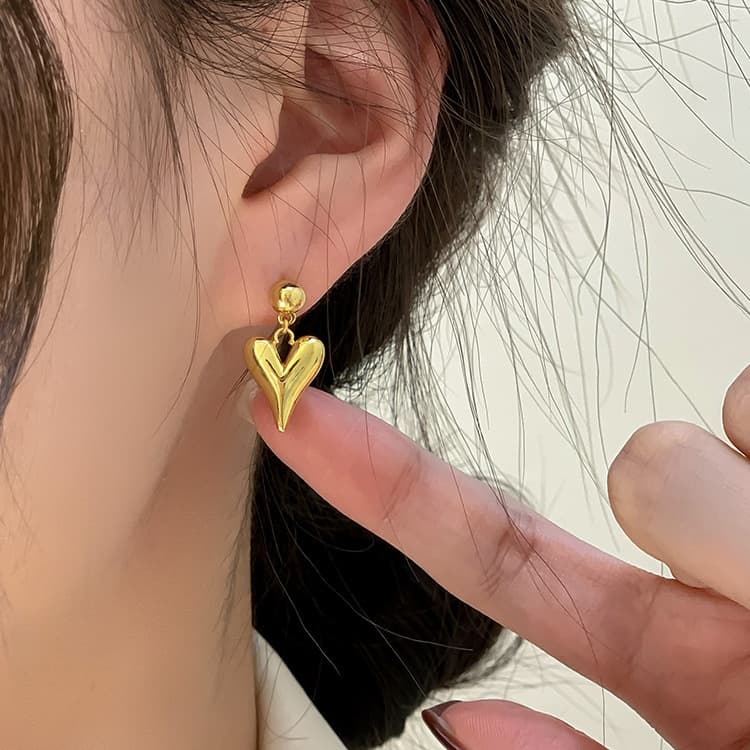 ゴールドアクセサリー レディース 優美なハート揺れるピアス