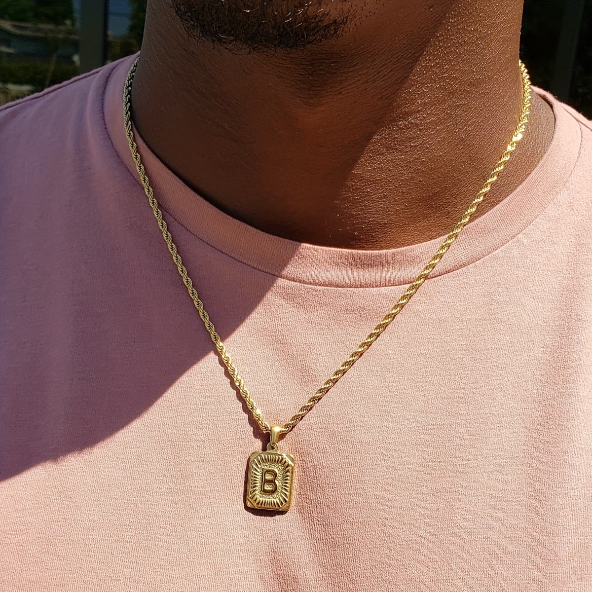 ゴールドアクセサリー ネックレス イニシャル彫刻プレートネックレス