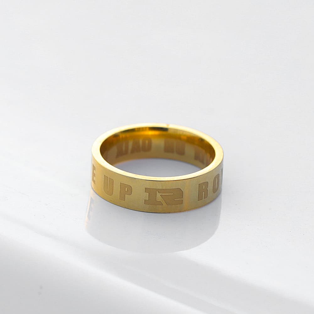 ゴールドアクセサリー 上品な幅広平打ち結婚指輪